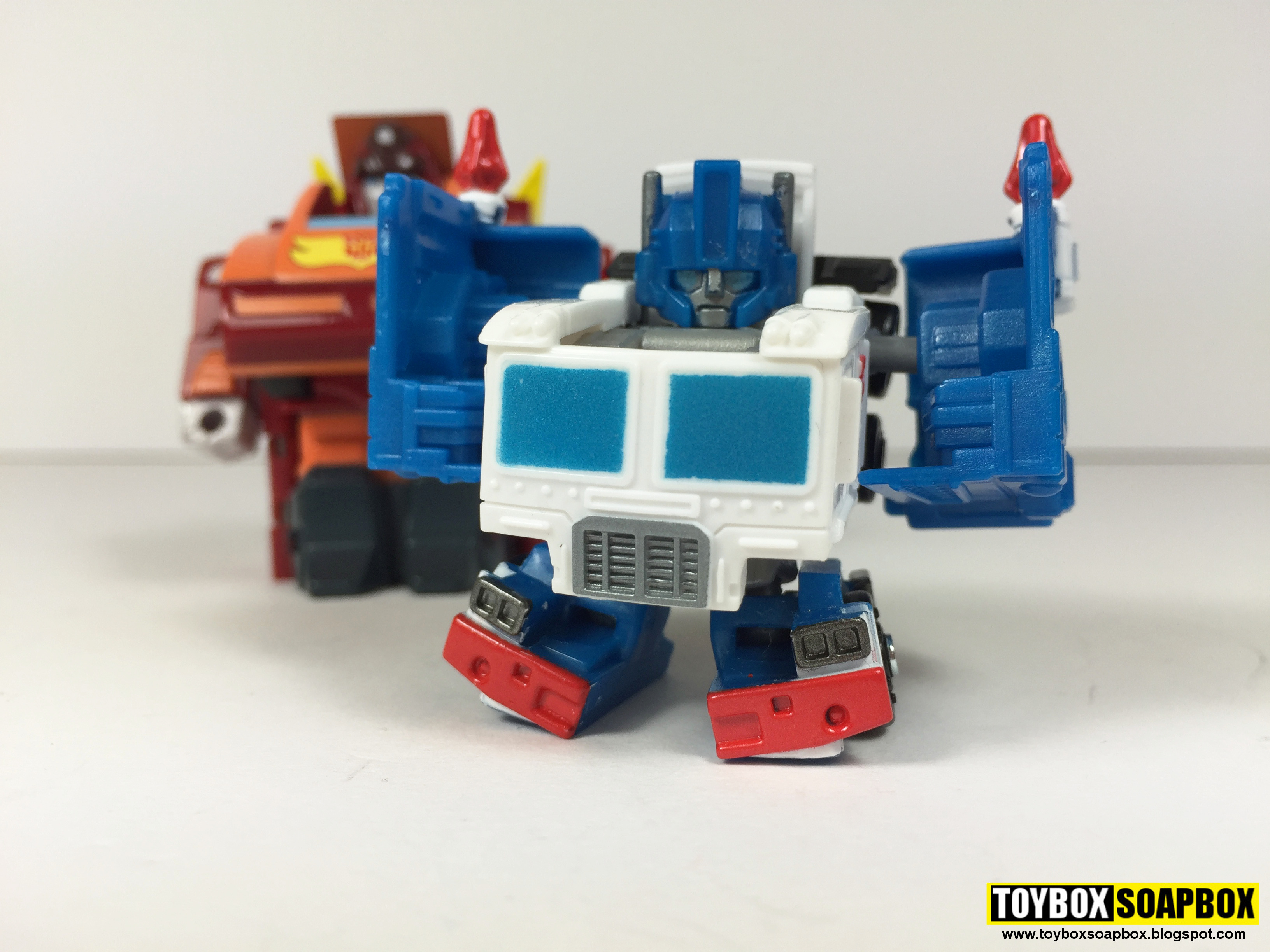 q transformers ultra magnus