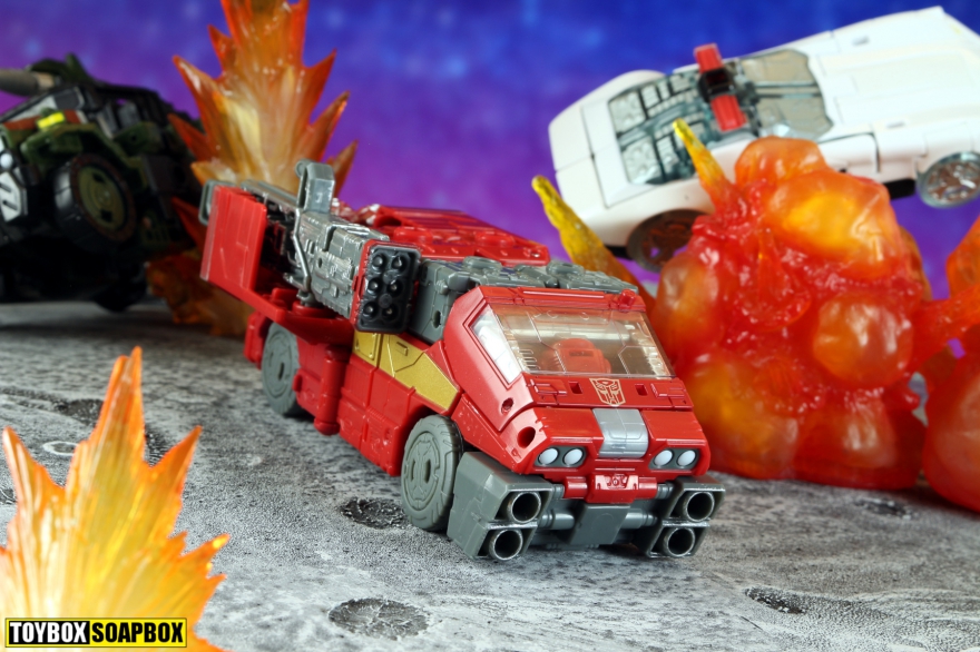Transformers Siege Ironhide Review Toybox Soapbox