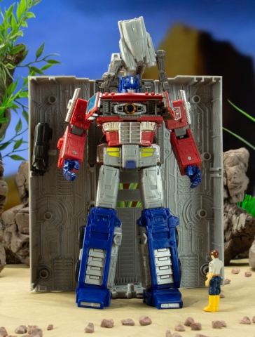 Transformers earthrise optimus prime repair bay