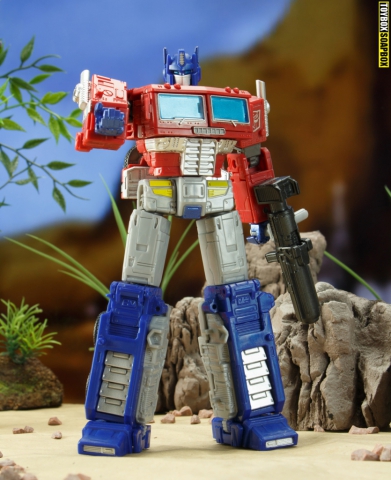 earthrise optimus in robot mode
