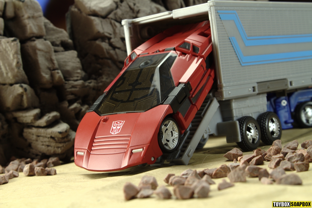 transformers earthrise optimus trailer autobot car