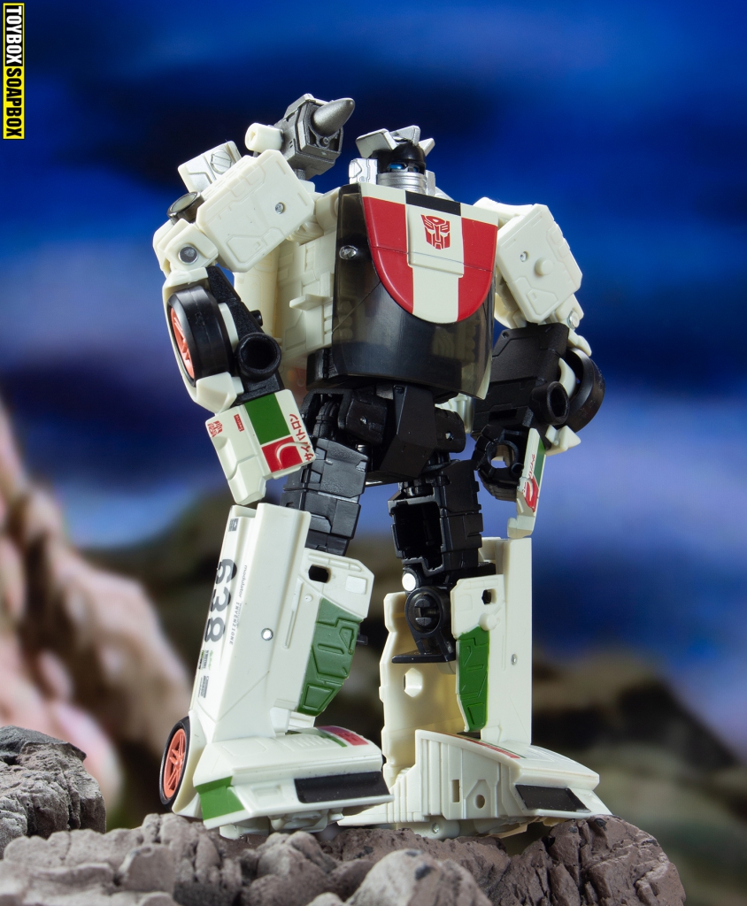 transformers earthrise wheeljack robot mode