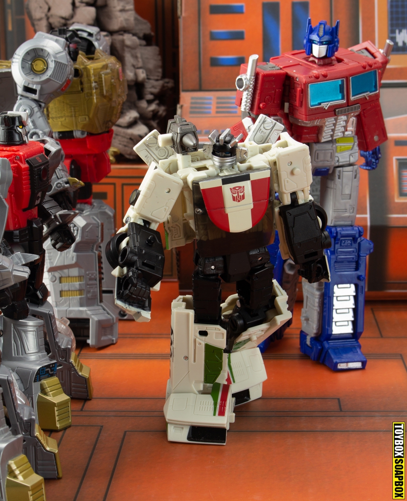 transformers earthrise wheeljack optimus prime grimlock