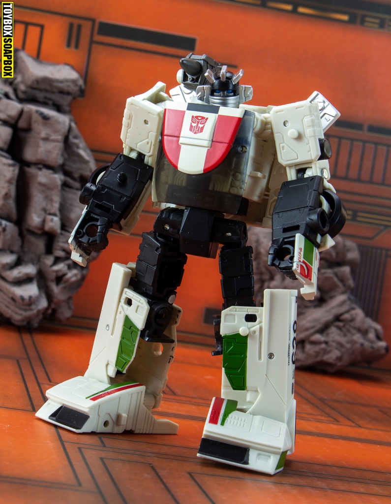 deluxe earthrise wheeljack robot mode