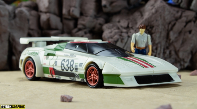 transformers Earthrise wheeljack car mode