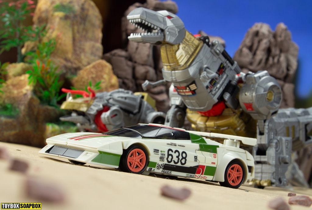 transformers Earthrise wheeljack with dinobots