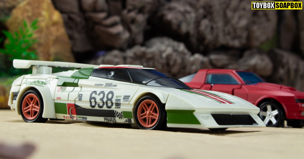 earthrise c;iffjumper and wheeljack car modes