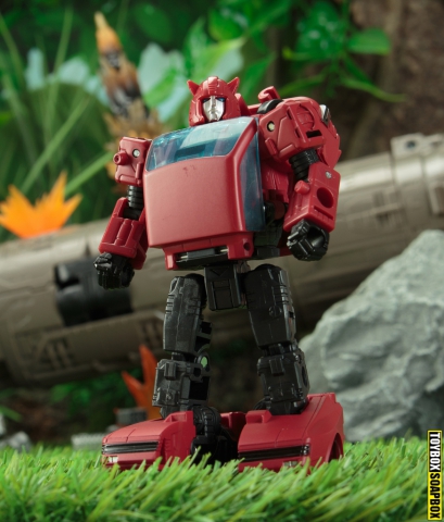transformers earthrise cliffjumper review