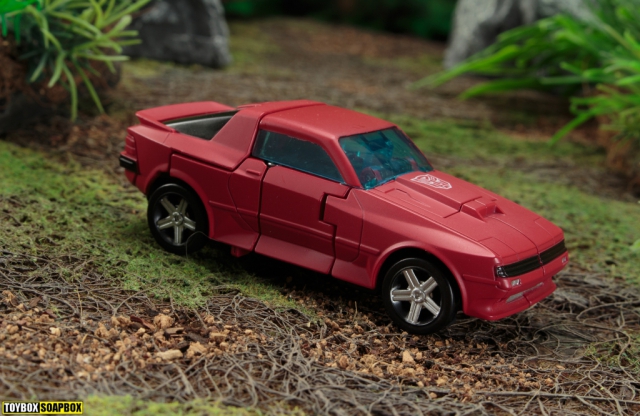 transformers earthrise cliffjumper vehicle mode side