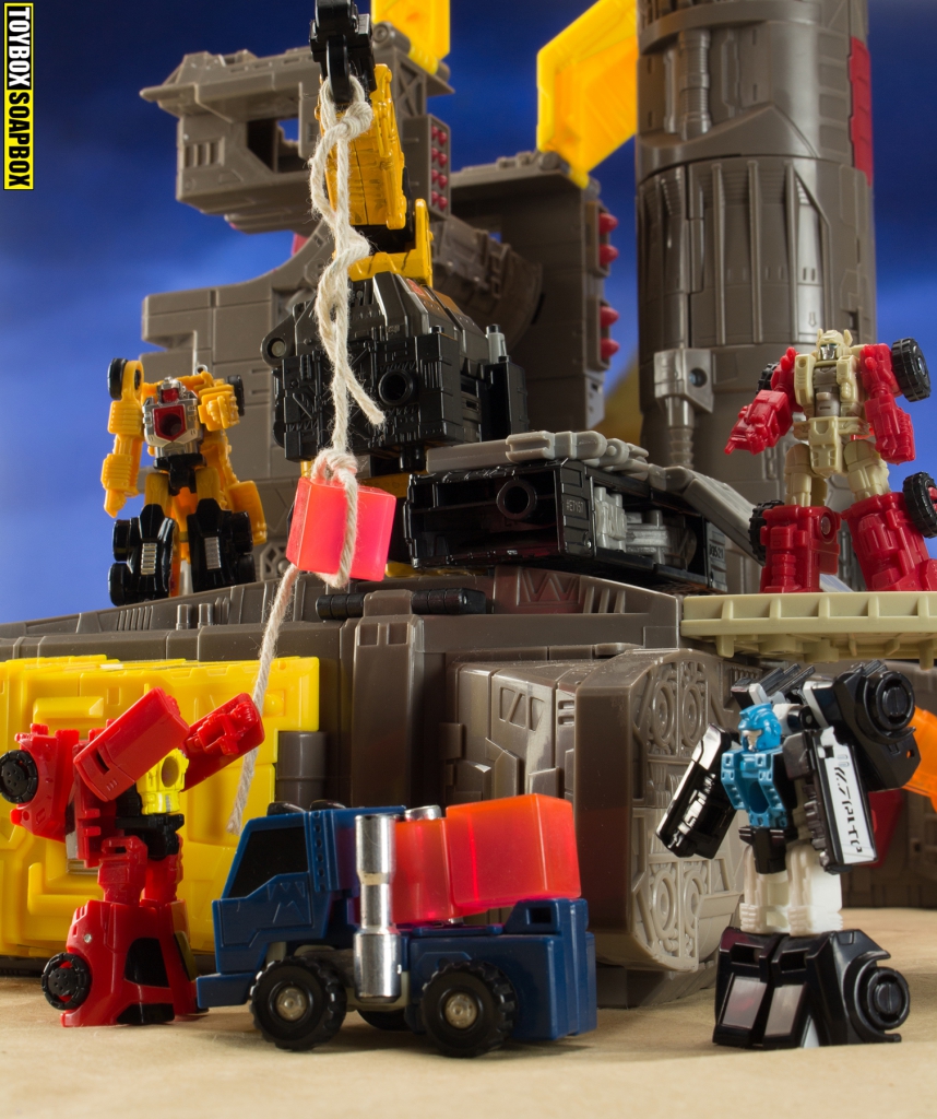 Ironworks and micromaster load energon siege omega supreme