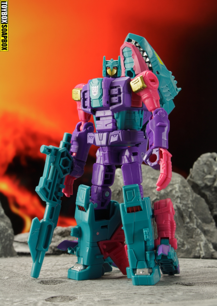 transformers-generations-selects-seacon-overbite-review