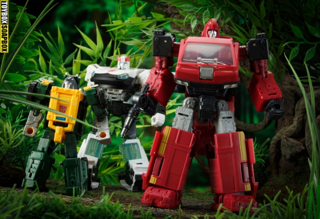 autobot alliance ironhide and prowl plus titans return Brawn