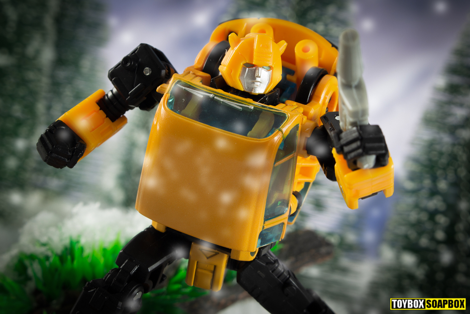 Review Transformers War For Cybertron Trilogy Netflix Bumblebee Toybox Soapbox