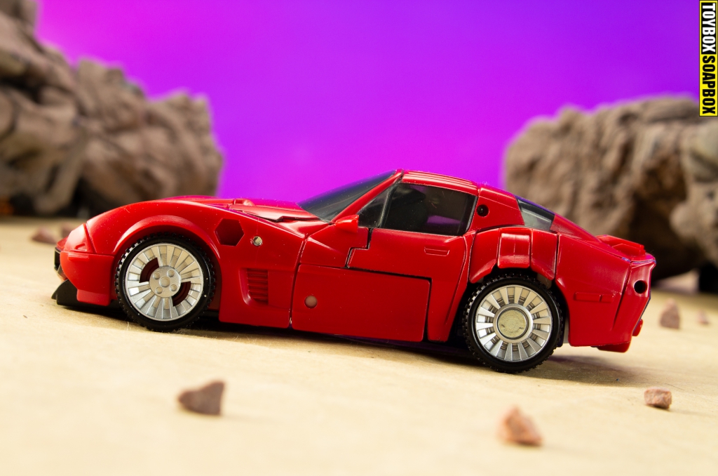 transformers-kingdom-corvette-side