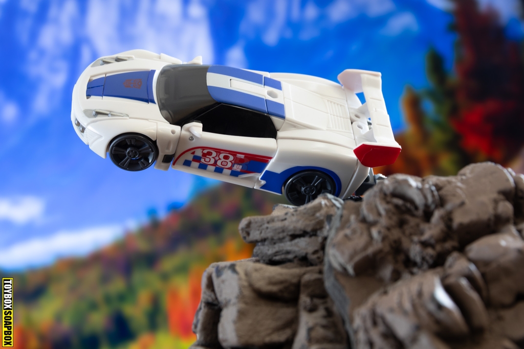 TRANSFORMERS PRIME SMOKESCREEN IN CAR MODE jumping a cliff